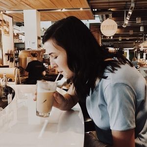 Meet your Posher, Abigail r